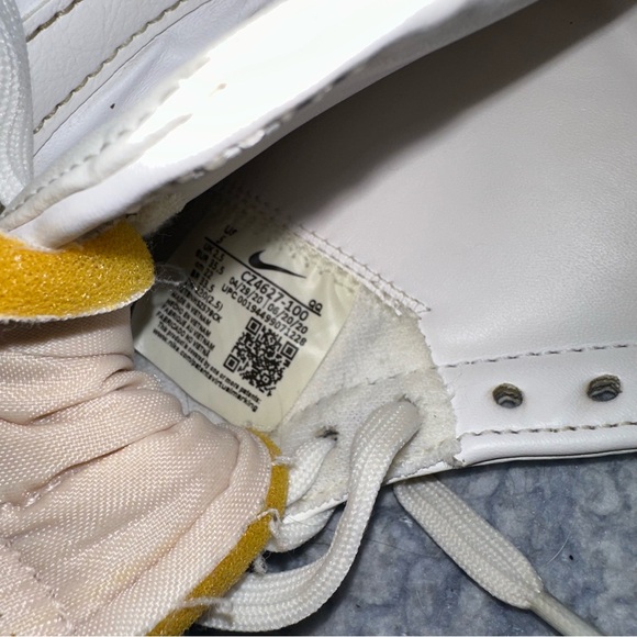 Nike Women’s Blazer Mid ‘77 Shoes Size 5 - Picture 3 of 8